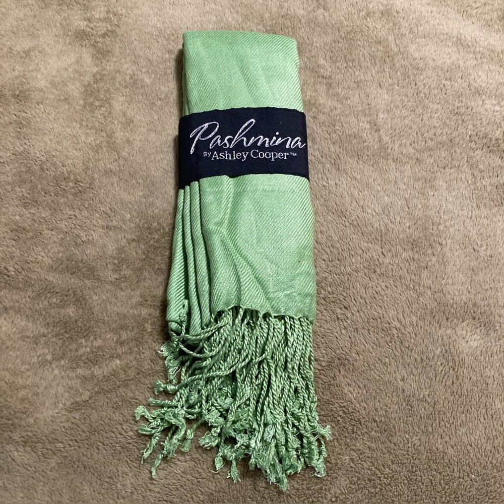 NWT Pashmina by Ashley Cooper Vintage 90s Shawl Wrap Scarf Green